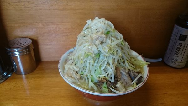 「大ぶた増し(ニンニク少しヤサイアブラ)￥１０００」@ラーメン二郎 立川店の写真