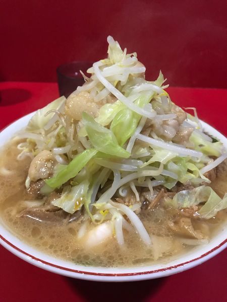 「小ブタヤサイマシマシアブラカラメニンニク少なめ」@ラーメン二郎 札幌店の写真