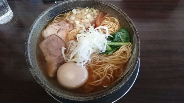 「夜刃醤油750円+大盛り70円」@ラーメン専門店 E.Y 竹末の写真