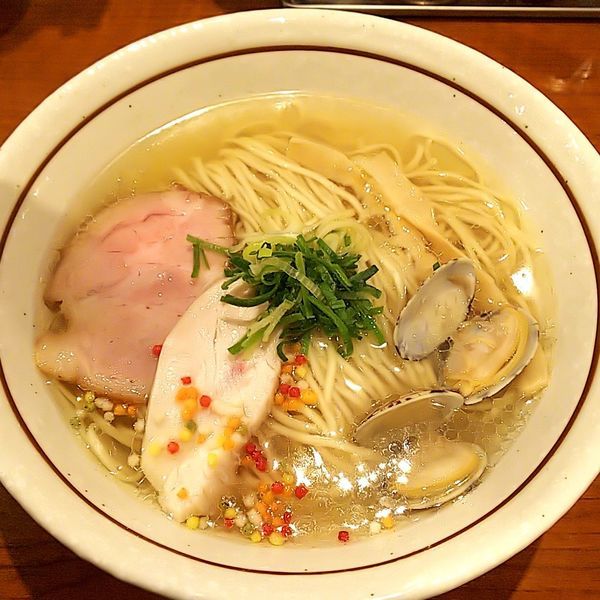 「帆立と浅蜊のリッチ塩そば」@麺 絆水産の写真