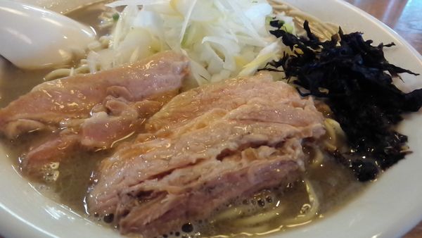 「濃厚煮干そば 750円中盛無料」@中村屋総本山の写真