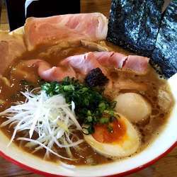 黒トリュフ＋全部のせ