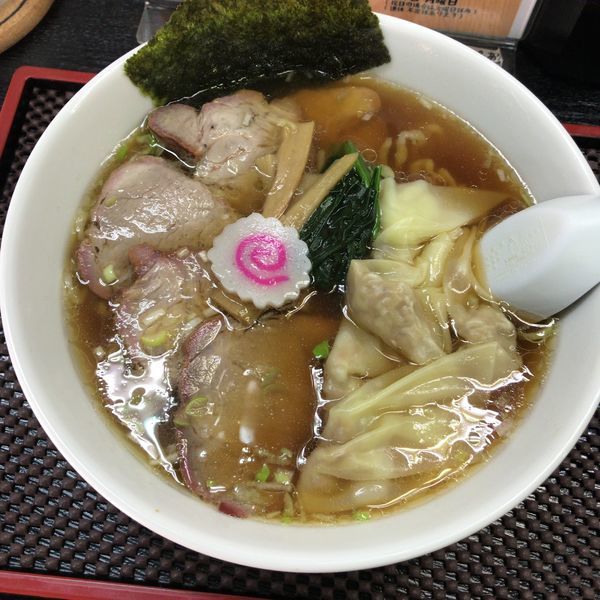 「ワンタン焼豚麺 950円」@手打中華もめんの写真