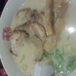 肉入り白ラーメン 770円