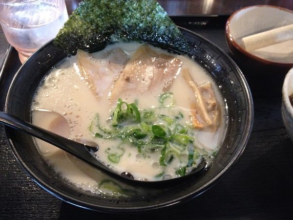 「豚骨ラーメン」@だるまのめ 西葛西店の写真