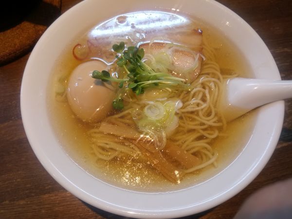 「塩煮干そば500円味玉100円」@中華そば カリフォルニアの写真