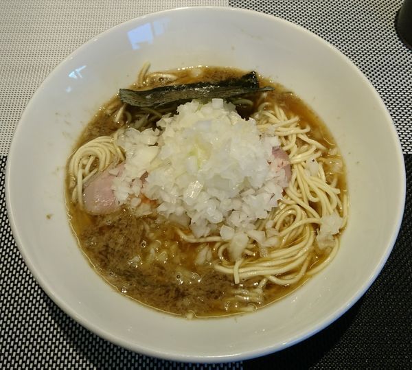 「とろみ中華そば＋玉ねぎ増し」@煮干乱舞の写真