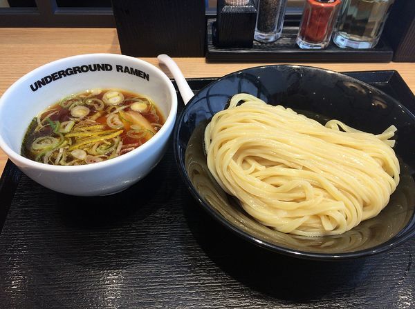 「つけめん ライト（850円）」@UNDER GROUND RAMEN 頑者 グランエミオ所沢店の写真