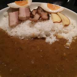 燻製全部載せカレー 880円 ＋ 辛口 20円