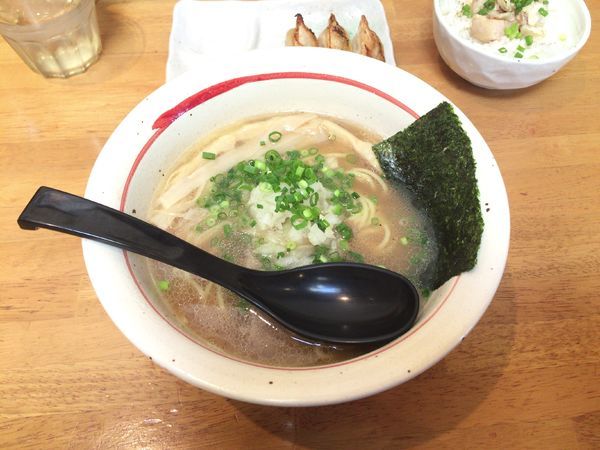 「らー麺」@麺や うしおの写真