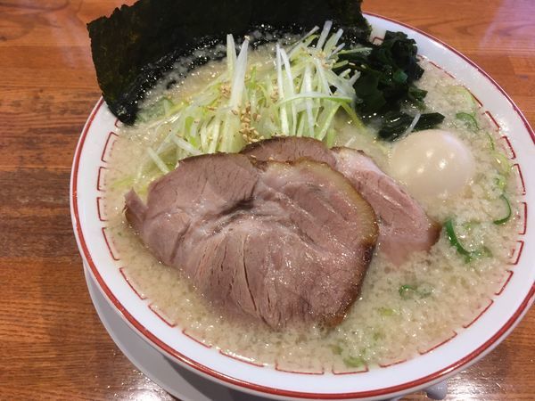 「定番（脂多め）」@天然豚骨ラーメン専門店 よってっ亭の写真