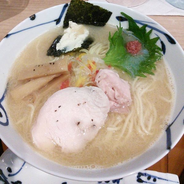 「鯛白湯らーめん醤油味　８２０円」@麺や 空月の写真