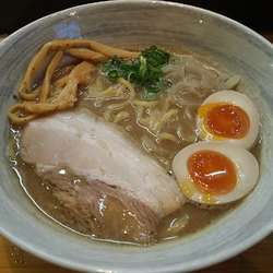 昇神麺　＋煮玉子：ＨＰクーポン