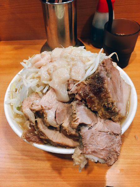 「小ブタ麺半分ニンニクアブラ」@ラーメン二郎 八王子野猿街道店2の写真