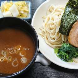 つけ麺(800円)