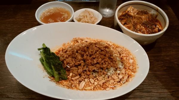 「汁無し担々麺＋小麻婆丼セット」@雲林坊 日本橋室町店の写真