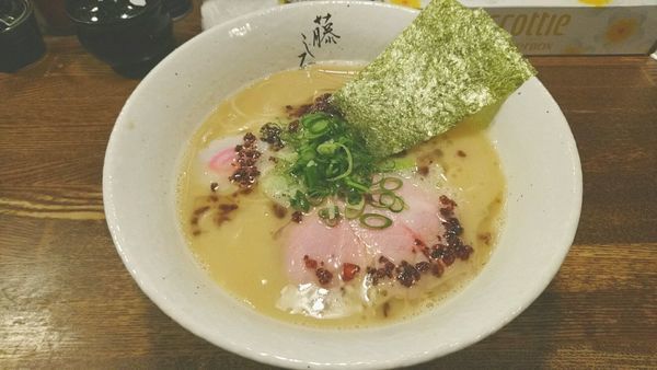 「鶏白湯ラーメン_750円」@麺屋 藤しろ 目黒店の写真