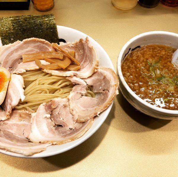 「つけ麺大地 かつおベース ＋チャーシュー」@超ごってり麺 ごっつ 亀戸本店の写真