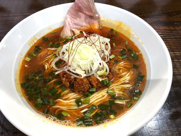 「台湾煮干そば（780円）＋低温レアチャーシュー（100円）」@二代目 むじゃきの写真