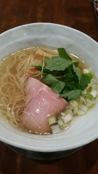 「塩らぁ麺」@<真>卓朗商店の写真