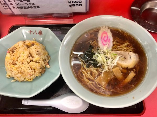 「半炒飯+ラーメンセット ¥800」@中華料理 十八番の写真