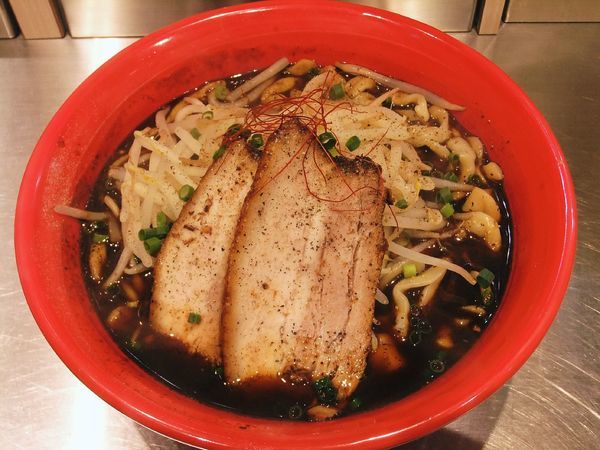 「BLACKらーめん（700円）」@麺創研 紅 BLACKの写真
