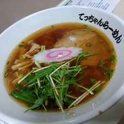 醤油らーめん(並盛・160g)650円