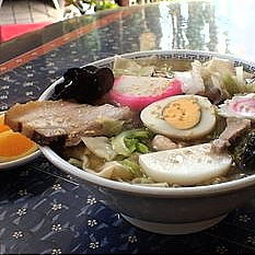 「五目ワンタンメン890円＋大盛100円」@富久栄楼の写真