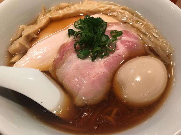 「特製醤油らぁ麺（¥1000）」@らぁ麺 はやし田 新宿本店の写真