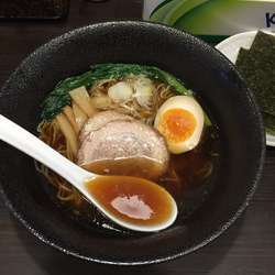昭柚麺 麺少なめ