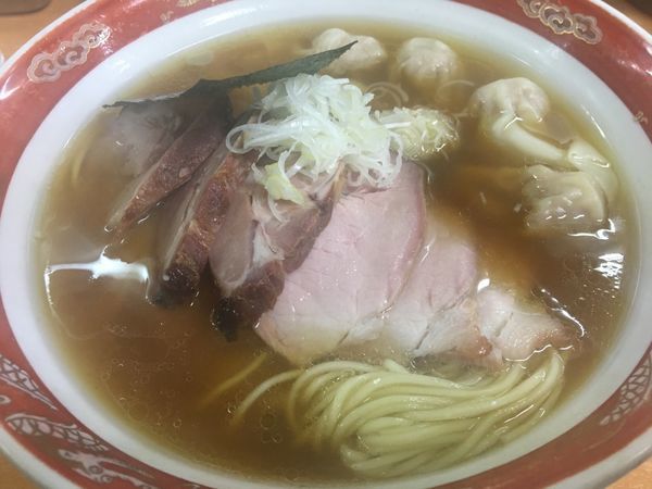 「チャーシューワンタンメン1490円」@支那ソバ かづ屋の写真