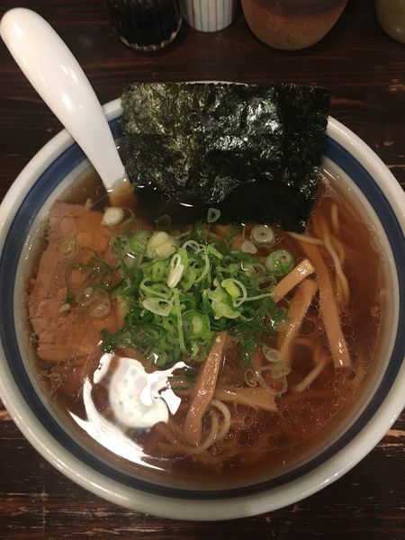 「しょうゆらーめん」@とうかんやの写真