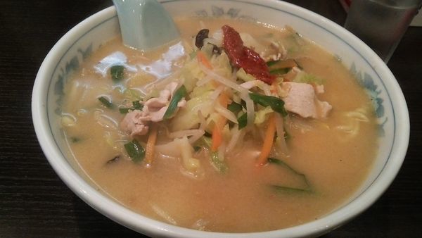 「味噌老麺（太麺・豆板醤付） 700円」@百花亭の写真