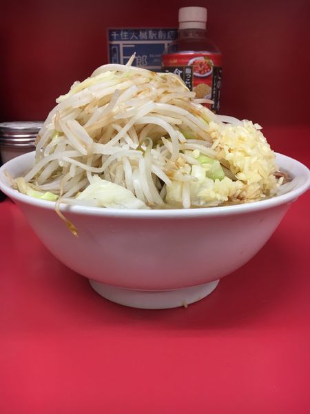 「小ラーメン  ヤサイ➕ニンニク ➕ カラメ」@ラーメン二郎 千住大橋駅前店の写真