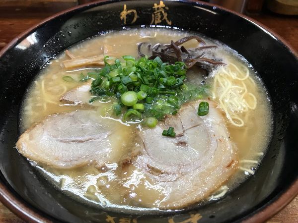 「らーめん  700円」@博多とんこつラーメン わ蔵 歌舞伎町店の写真
