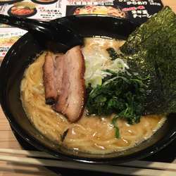 くわんと盛りラーメン