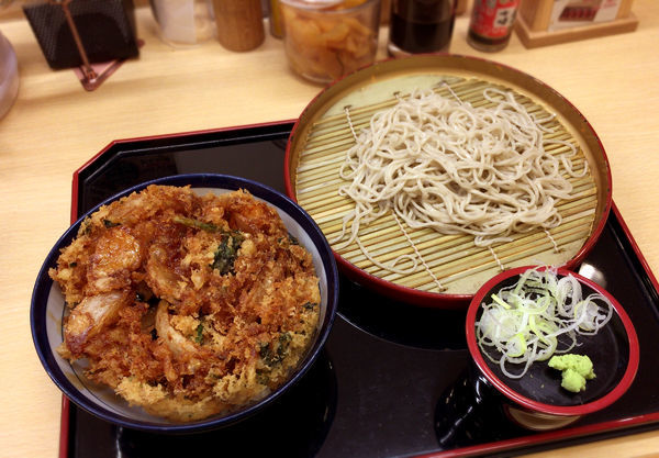 「かき揚げ天丼・小そばセット(950円)」@天丼 てんや 立石店の写真