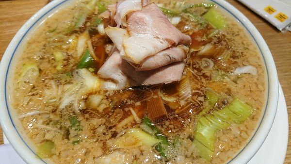 「バラそば醤油＋背油」@玉 バラそば屋 中野店の写真
