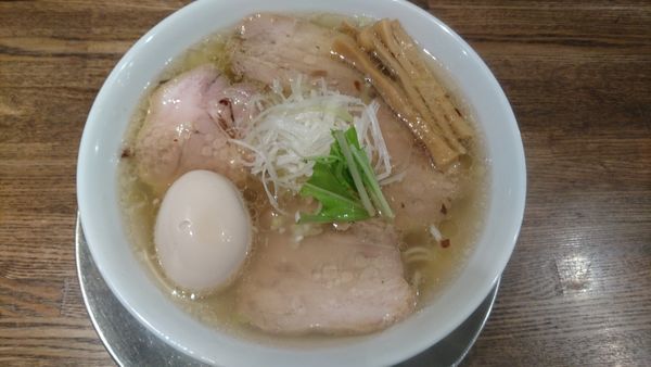 「味玉汐の旨味そば（チャーシュー増し）」@Tomboの写真