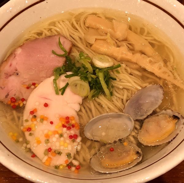 「帆立と浅蜊のリッチ塩そば」@麺 絆水産の写真