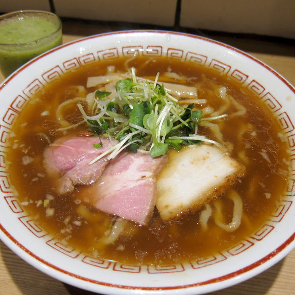 「朝ラーメン（すっきり・自家製スムージー付き） 650円」@きたかた食堂の写真