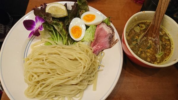 「スープカレーつけ麺+味玉(950円)」@麺屋 Hulu-luの写真