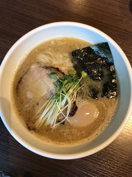 「濃厚中華そば」@自家製麺 まかないへきるの写真