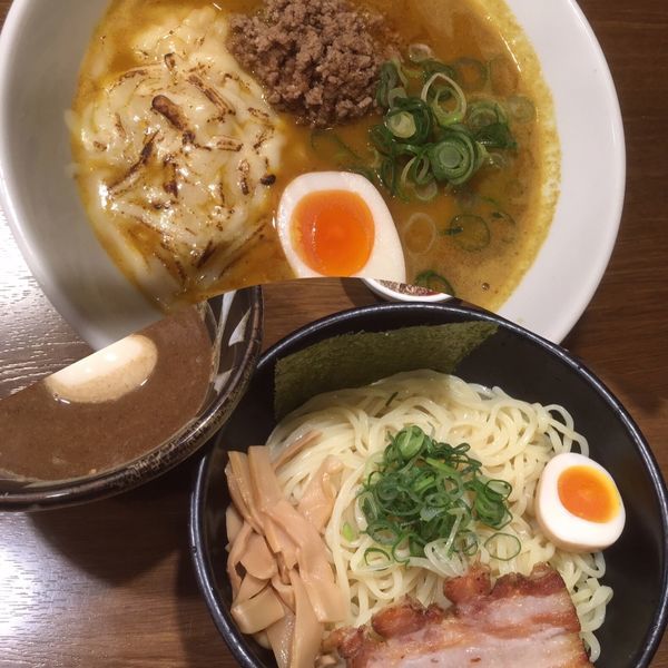 「つけ麺醤油＋味玉  ((相方が注文)カレーラーメン)」@らあめん こそっとの写真