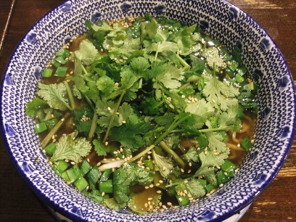 「香菜とにらのひすい麺（950円）」@千客万来白馬の写真