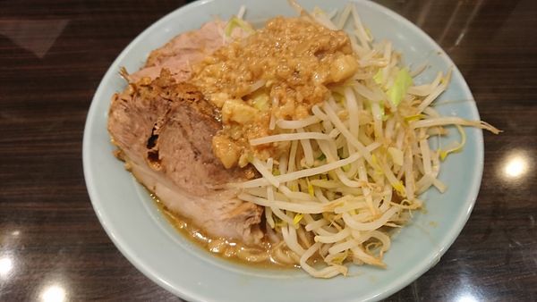 「ミニラーメン+豚マシ(900円)」@立川マシマシ 8号店の写真