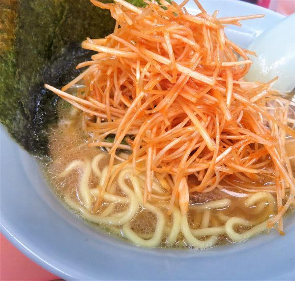 「葱（太麺。アブラ少、メンカタ）」@鹿島家 石川町店の写真