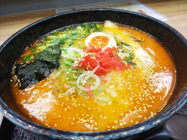 「うま辛味噌とんこつ730円」@ラーメン専科 安達店の写真