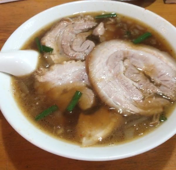 「しょうゆ蘭州面チャーシュー（910¥[850円+税])」@御食事処 やちよの写真