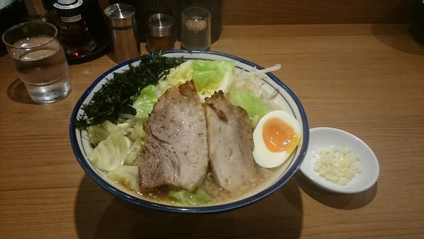 「醤油とんこつ・大盛・磯のり・柔らか目(ヤサイアブラ)￥９９０」@らーめん勇の写真